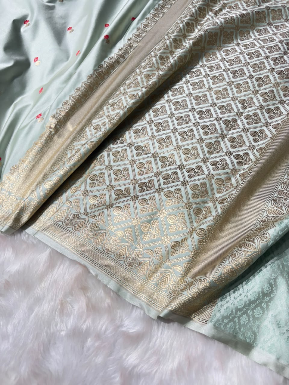 Ice Green Shades Booti Pattern Mashru Silk Saree