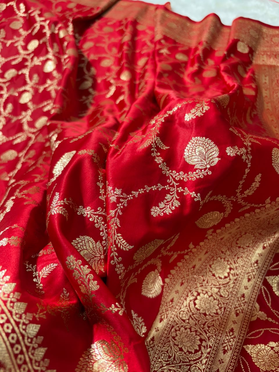 Banarasi Satin Katan Saree Floral Boota Pattern in Red Shades