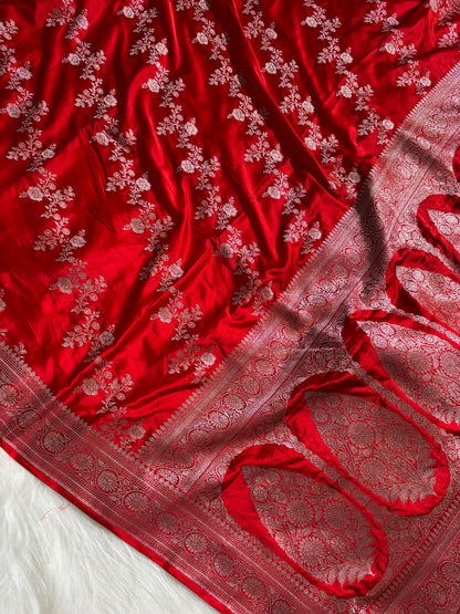 Cross Jaal Floral Pattern Mashru Silk Saree in Red Shades