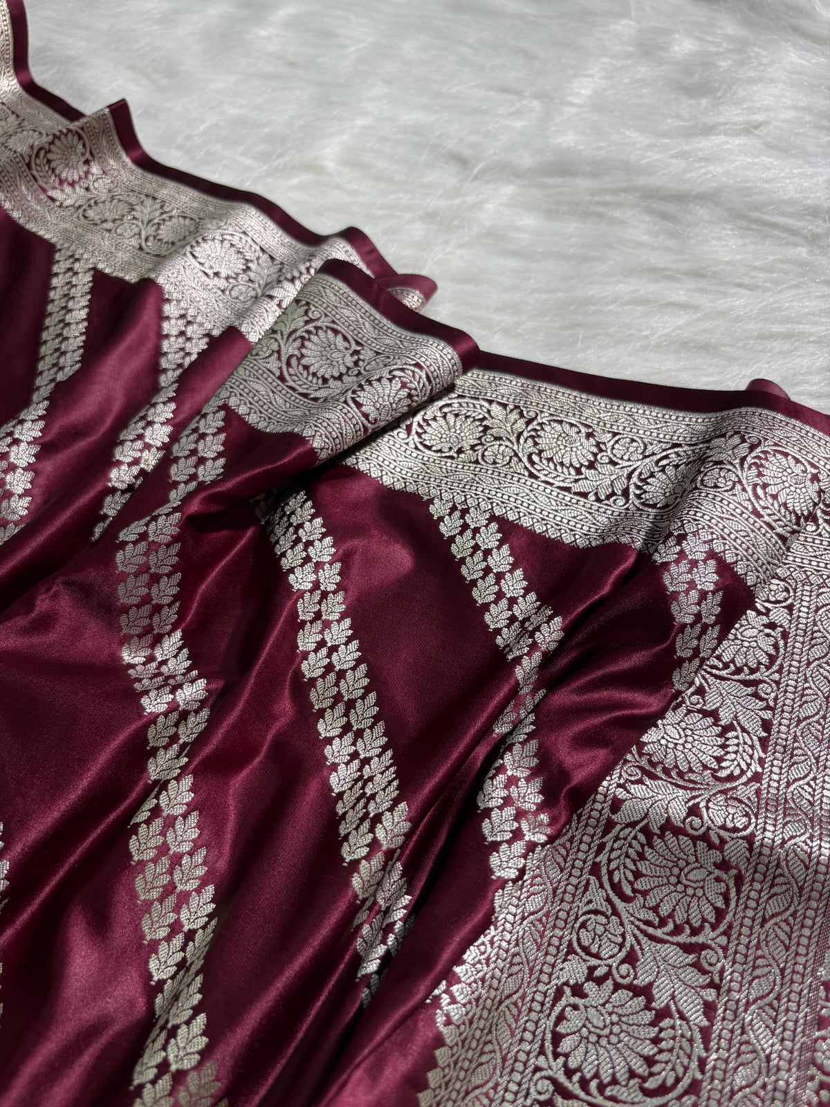 Wine Shade Cross Pattern Mashru Silk Saree