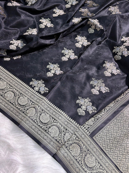 Banarasi Tanchoi Black Floral Boota Mashru Silk Saree