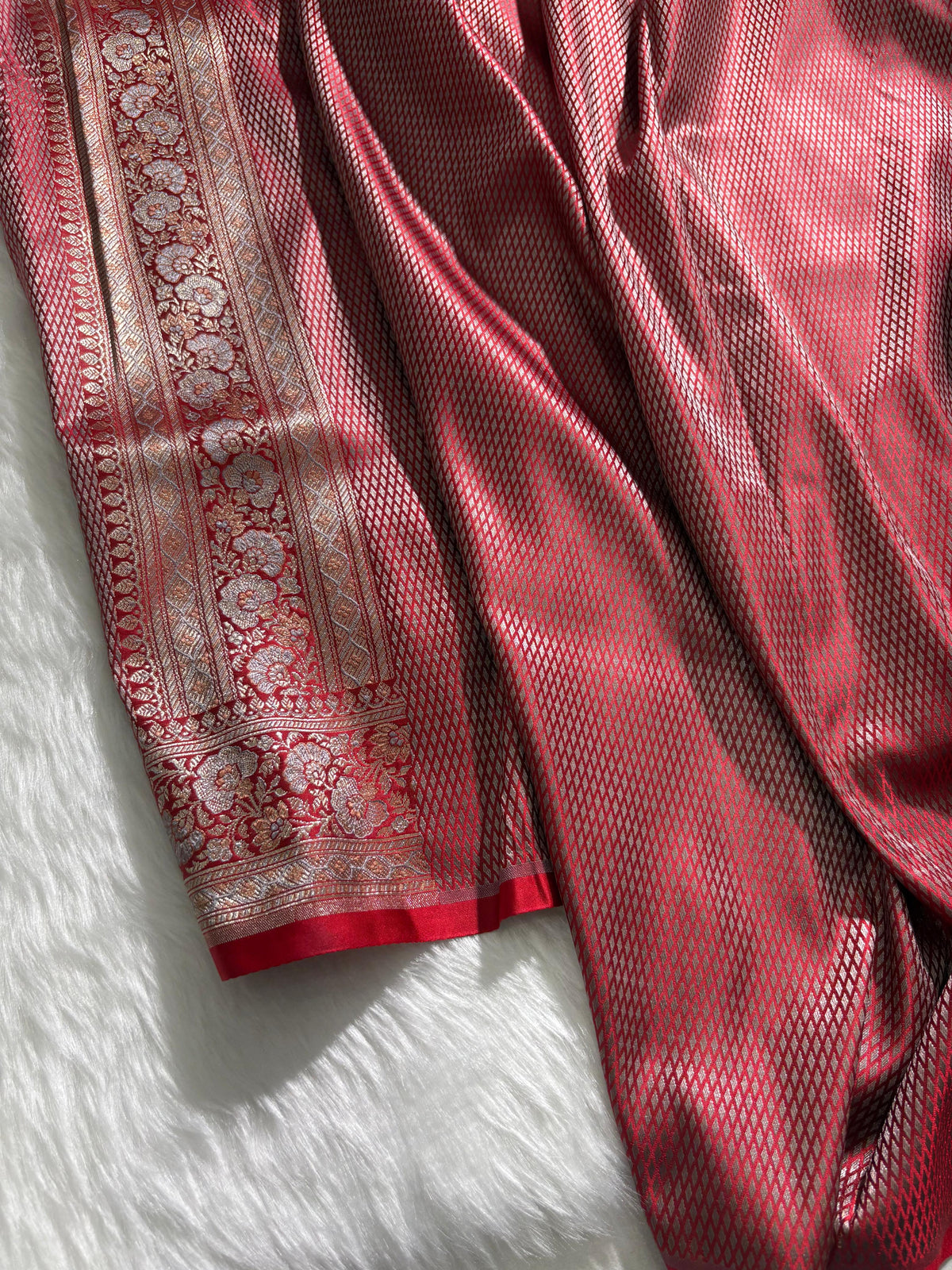 Crimson Red Contrast Jamawar Tanchoi Katan Silk Saree