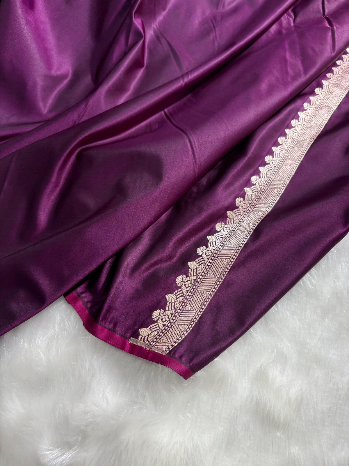 Premium Wine Banarasi Floral Motifs Katan Silk Saree