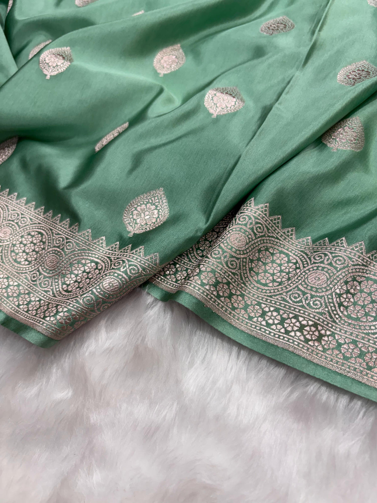 Banarasi Sea-green Mashru Boota Silk Saree