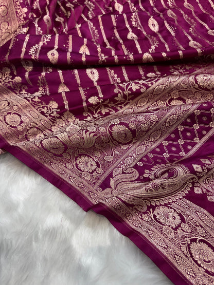 Magenta Shades Floral Jaal with Vertical Stripe Motifs Pattern Mashru Silk Saree