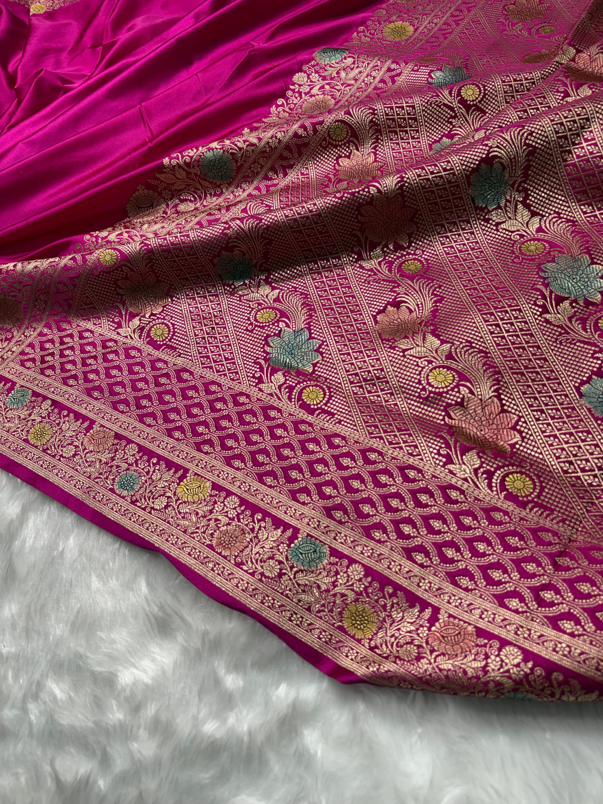 Rani Minakari Shades Plain Mashru Silk Saree