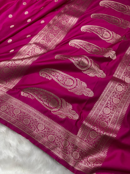 Rani Banarasi Booti Mashru Silk Saree