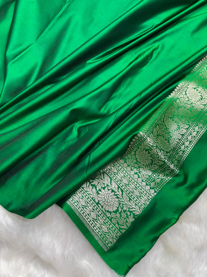 Banarasi Jaal Boota Pattern Mashru Silk Saree in Bottle Green Shades