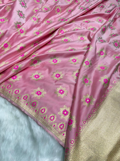 Banarasi Star Pattern with Unique floral border Mashru Silk Saree in Rose-gold Shades