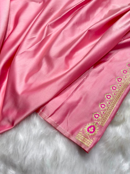 Banarasi Star Pattern with Unique floral border Mashru Silk Saree in Rose-gold Shades