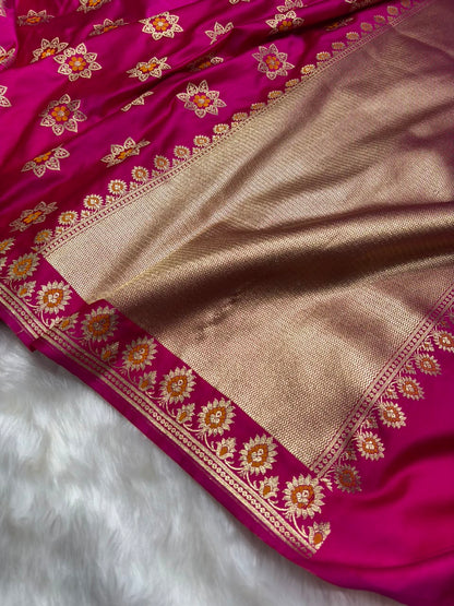Banarasi Star Pattern with Unique Floral border Mashru Silk Saree in Rani Shades