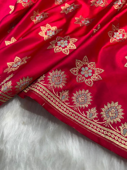 Banarasi Star Pattern with Unique Floral border Mashru Silk Saree in Purplish Red Shades