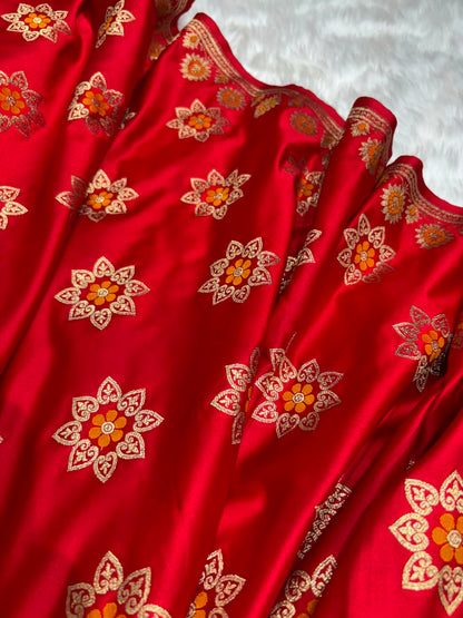 Banarasi Star Pattern with Unique Floral border Mashru Silk Saree in Red Shades