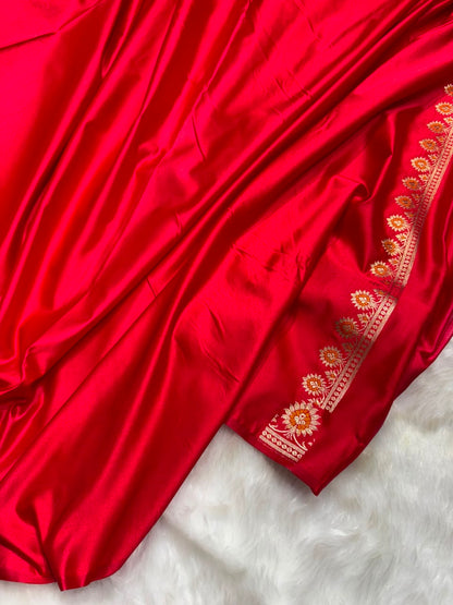 Banarasi Star Pattern with Unique Floral border Mashru Silk Saree in Red Shades