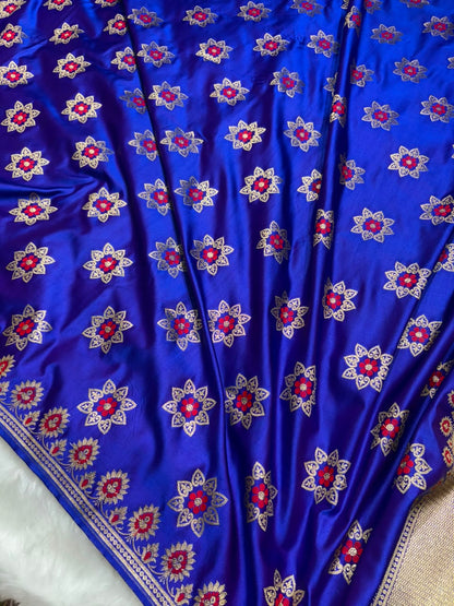 Banarasi Star Pattern with Unique Floral border Mashru Silk Saree in Royal Blue Shades