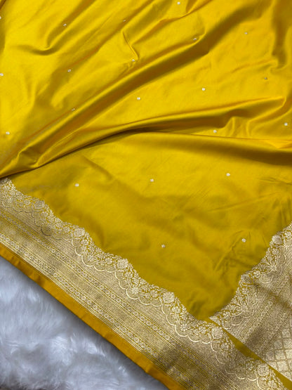 Mustard Shades Dot Booti Banarasi Mashru Silk Saree