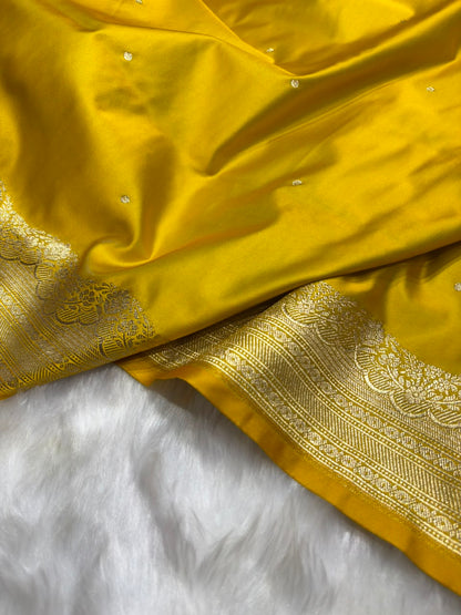 Mustard Shades Dot Booti Banarasi Mashru Silk Saree