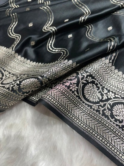 Black Shades Banarasi Leheriya with Booti Mashru Silk Saree