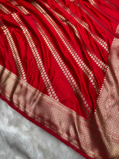 Red Shades Floral Cross Banarasi Mashru Silk Saree