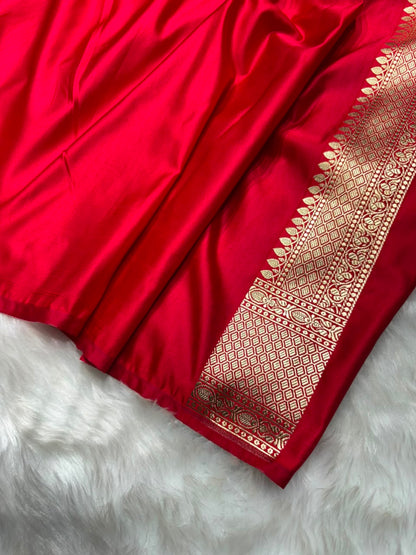 Red Shades Floral Cross Banarasi Mashru Silk Saree