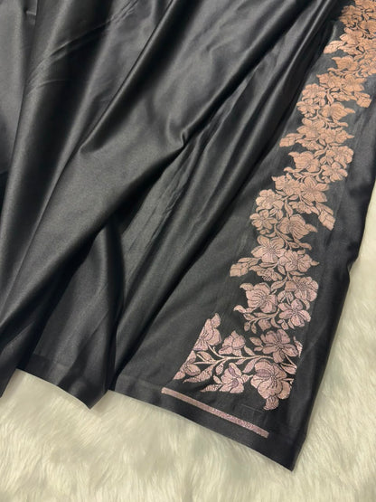 Black Shades Banarasi Floral Booti With Floral Border Mashru Silk Saree