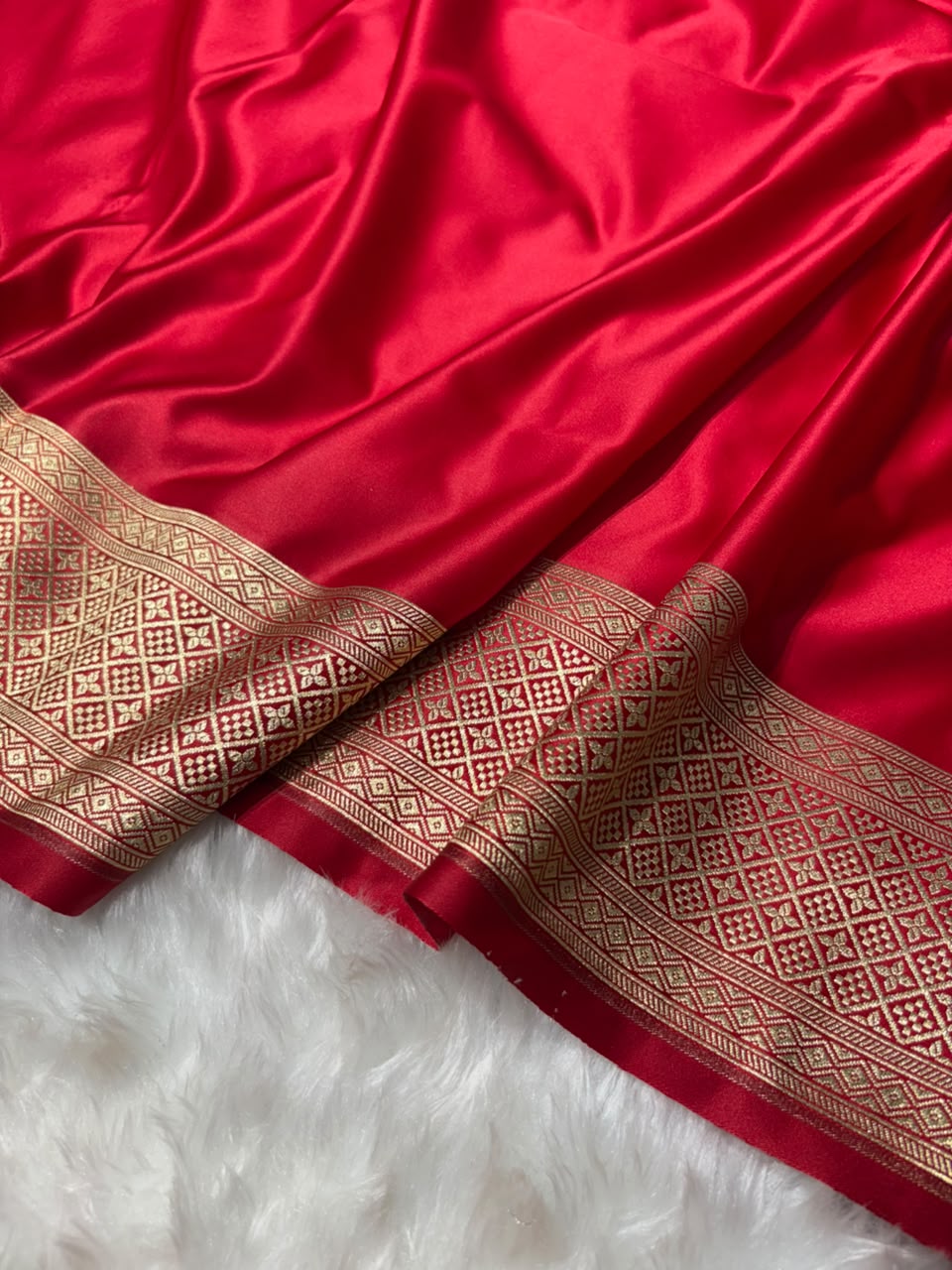 Banarasi Red Shades With Minakari Pallu Mashru Silk Saree