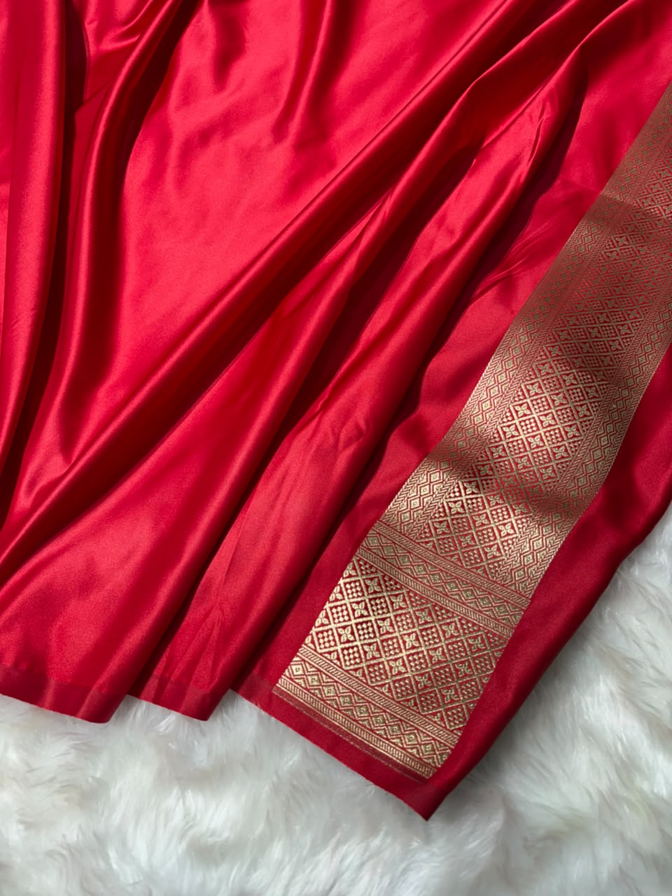 Banarasi Red Shades With Minakari Pallu Mashru Silk Saree