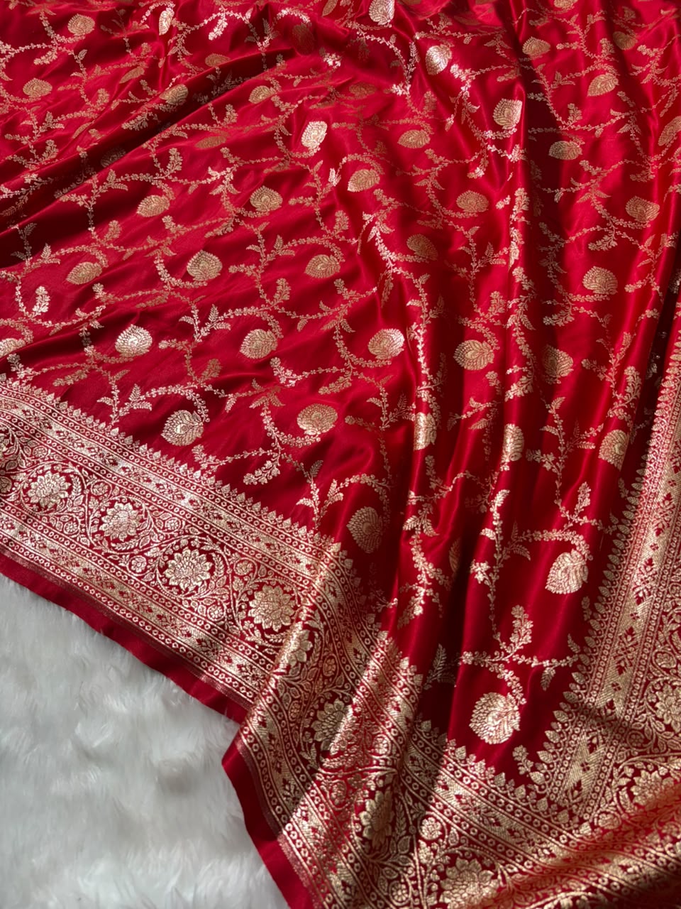 Banarasi Satin Katan Saree Floral Boota Pattern in Red Shades