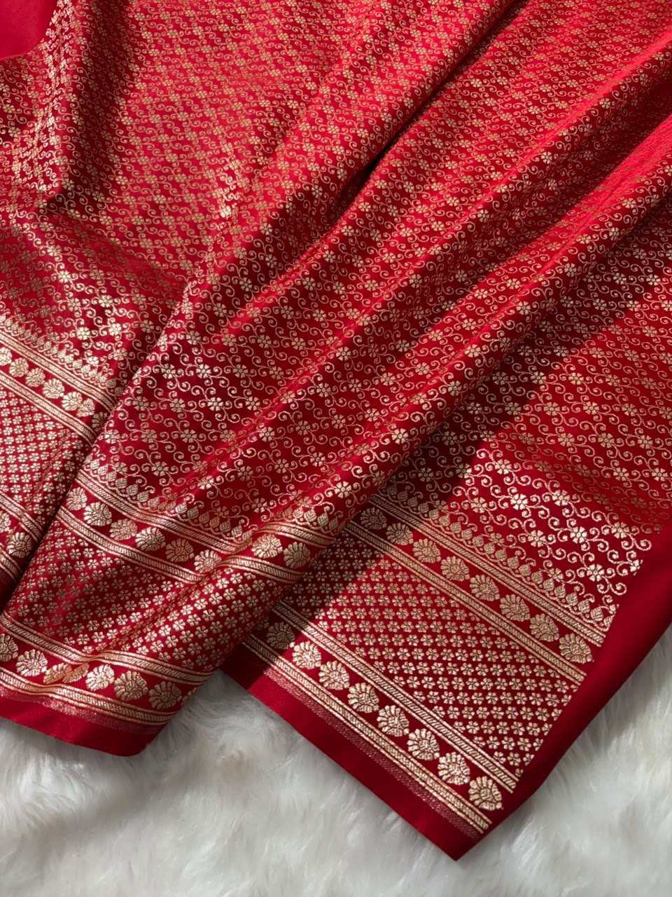 Banarasi Satin Katan Saree Floral Boota Pattern in Red Shades