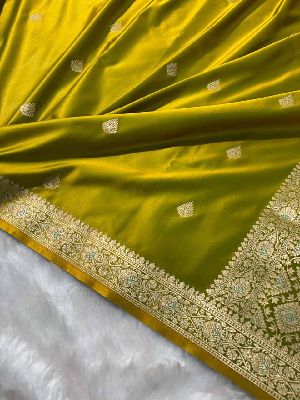 Liril Green Shades Floral Booti Mashru Silk Saree