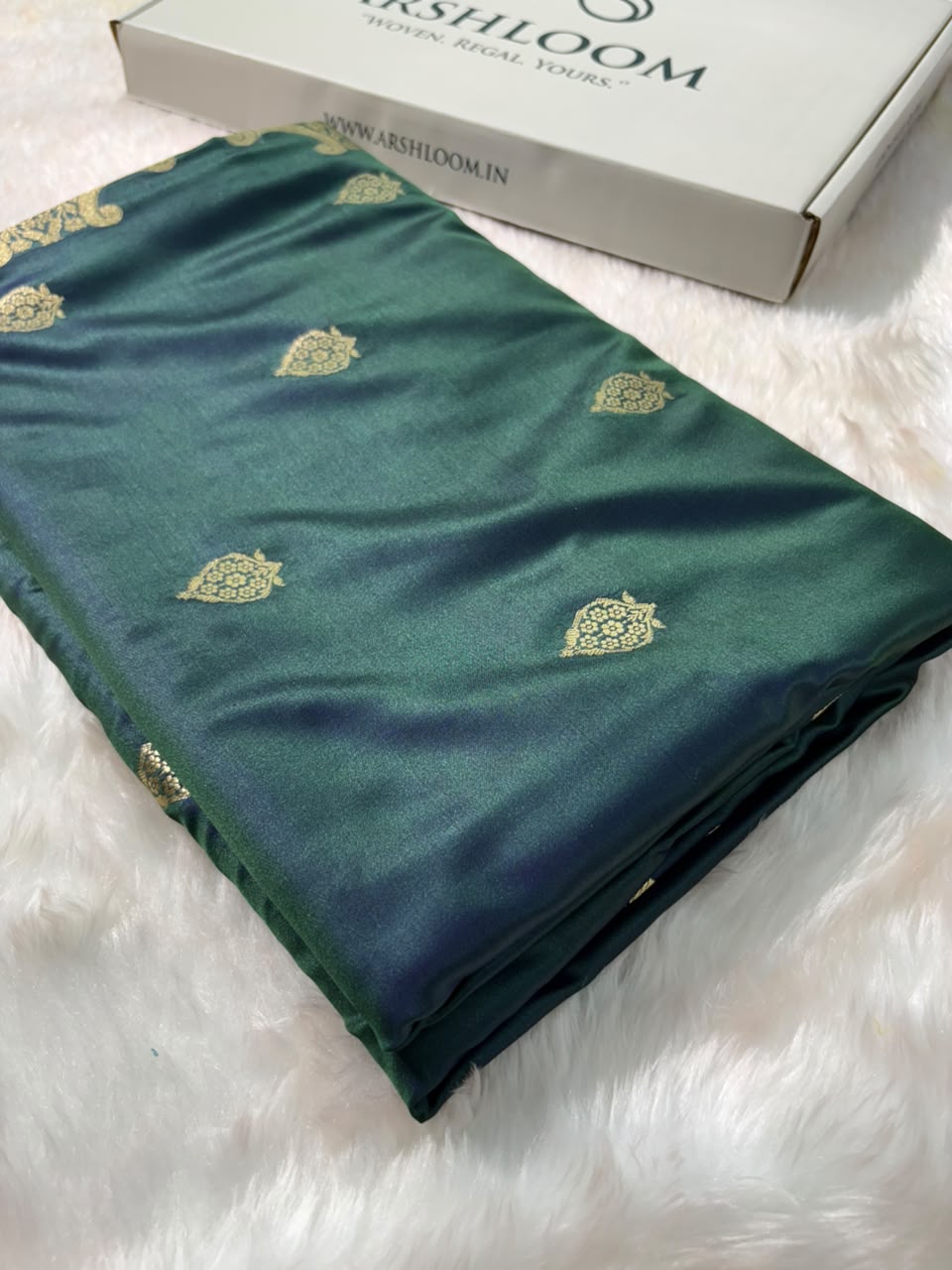 Cross Dark Peacock Shades Boota Unique Border Mashru Silk Saree