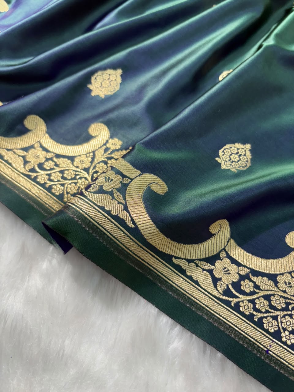 Cross Dark Peacock Shades Boota Unique Border Mashru Silk Saree