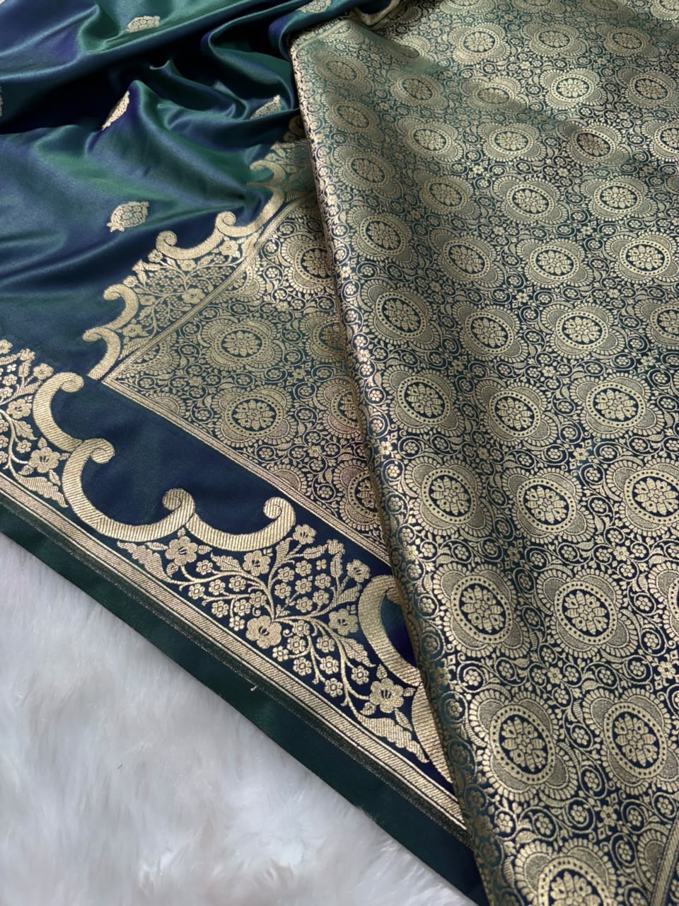 Cross Dark Peacock Shades Boota Unique Border Mashru Silk Saree