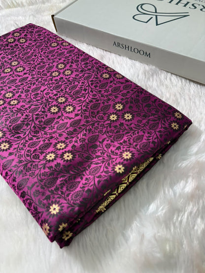 Banarasi Floral Motifs with Tanchoi Pattern Mashru Silk Saree in Wine Shades