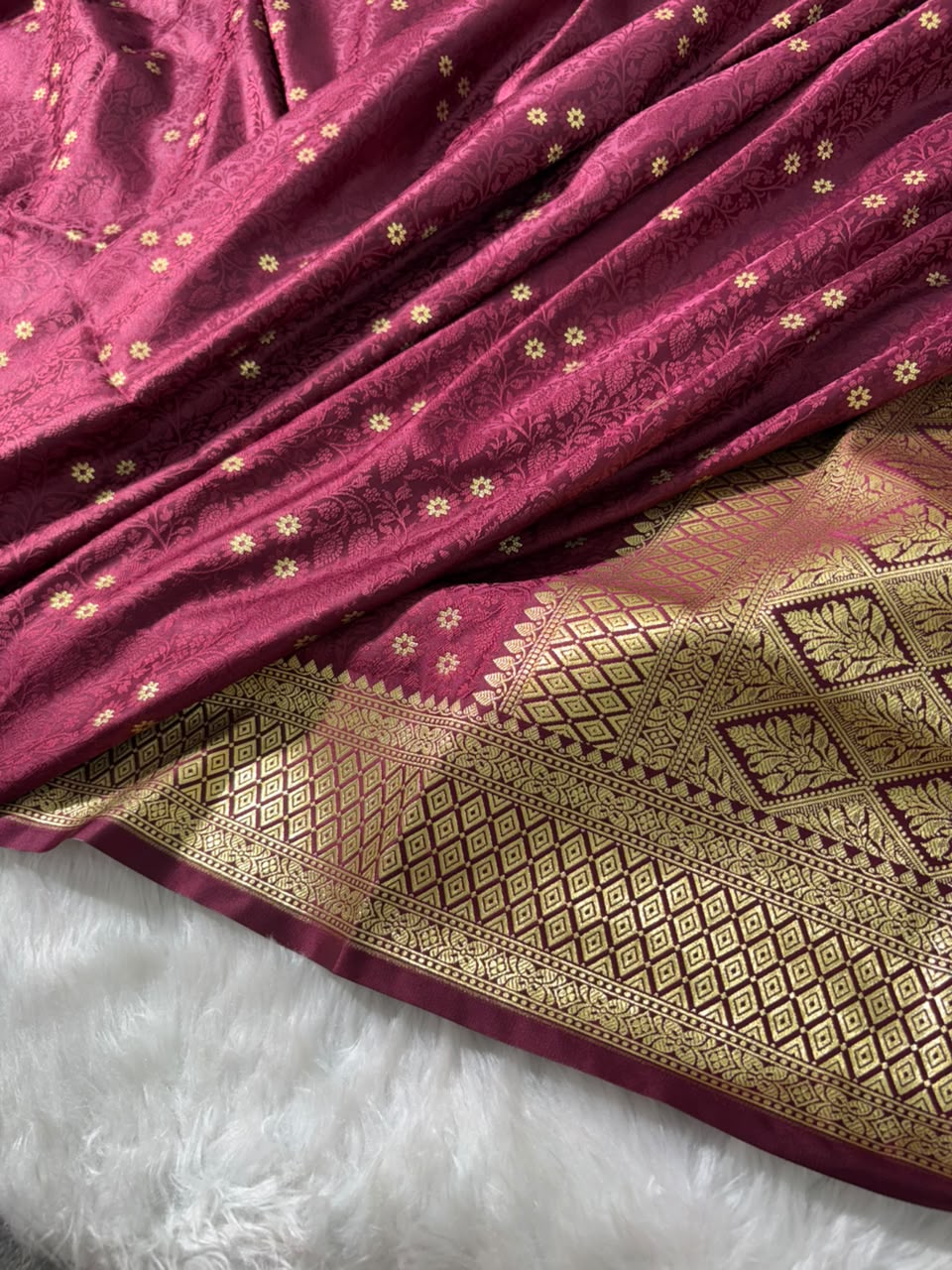 Banarasi Floral Motifs with Tanchoi Pattern Mashru Silk Saree in Dark Maroon Shades